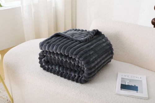 Large ribbed faux fur fleece - faux,